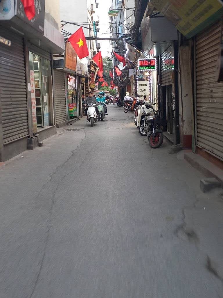 Bán nhà Phùng Khoang, DT 42m2x5T, giá 7,75 tỷ, ô tô đỗ gần, cạnh Đại học Hà Nội